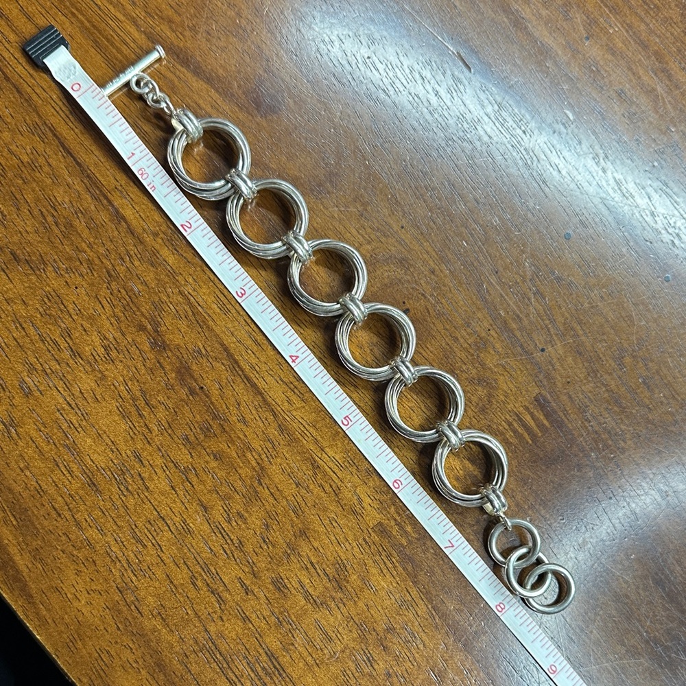 Silpada Silver Interlocking Circle Bracelet - image 4